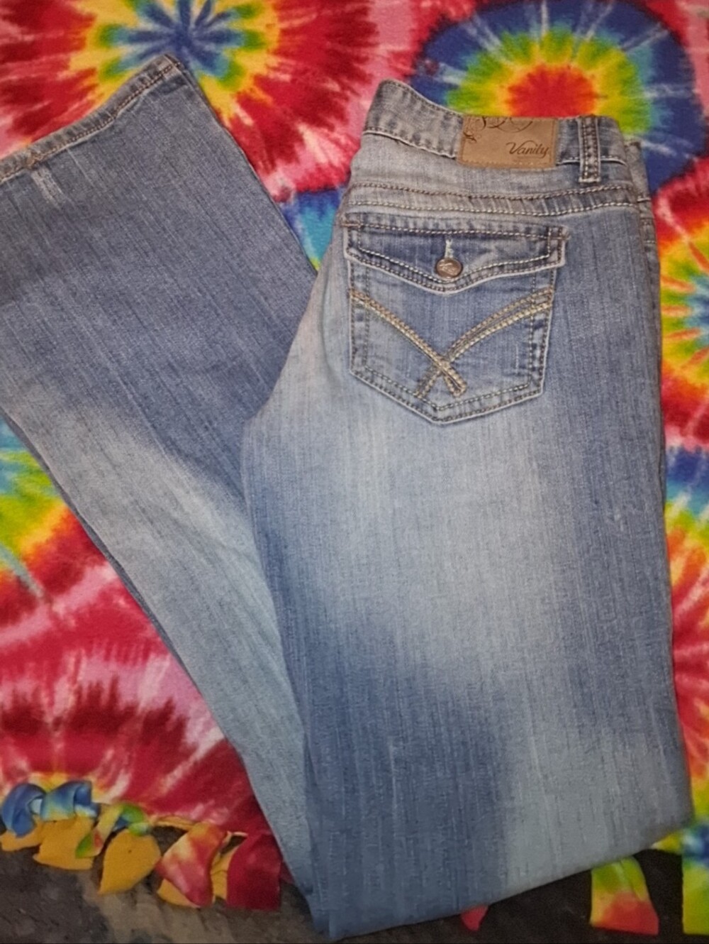 Vanity Light Wash Women's Bootcut Jeans. Size 26 x 33